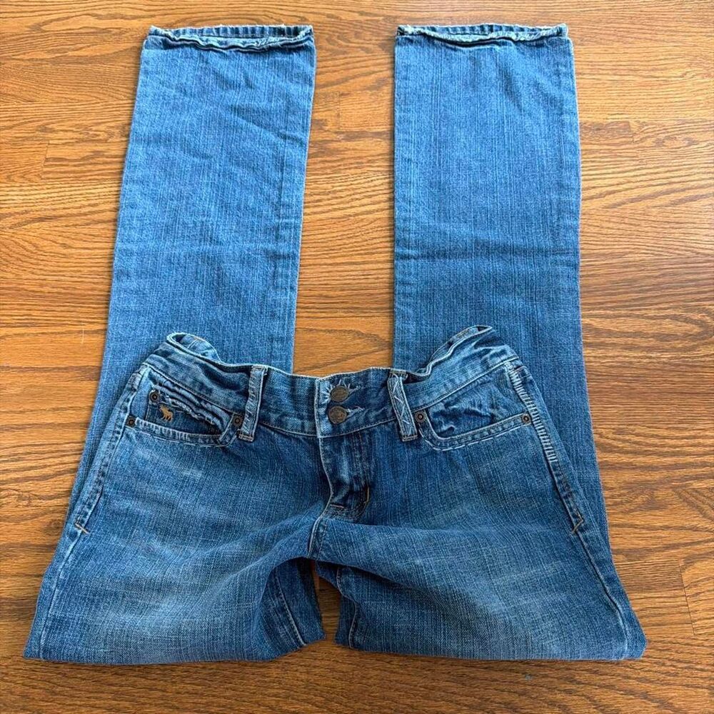 Vintage Y2K Abercrombie and fitch light wash low rise bootcut jeans